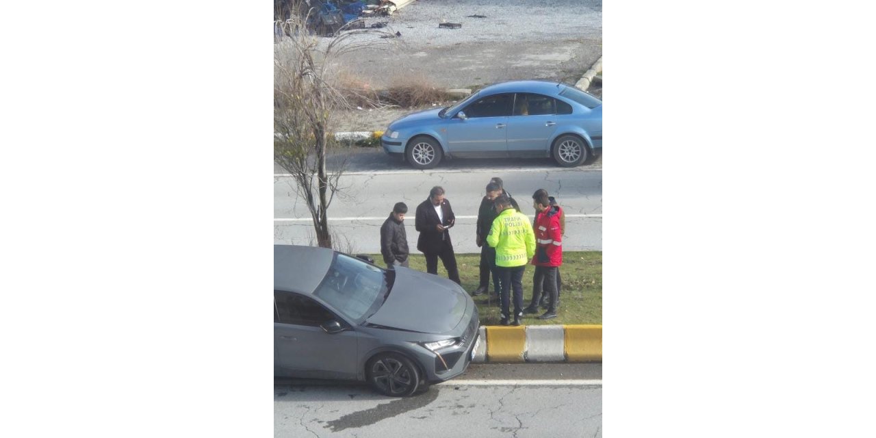 Şırdancı Mehmet yayaya çarptı: Kadının kolu ve bacağı kırıldı