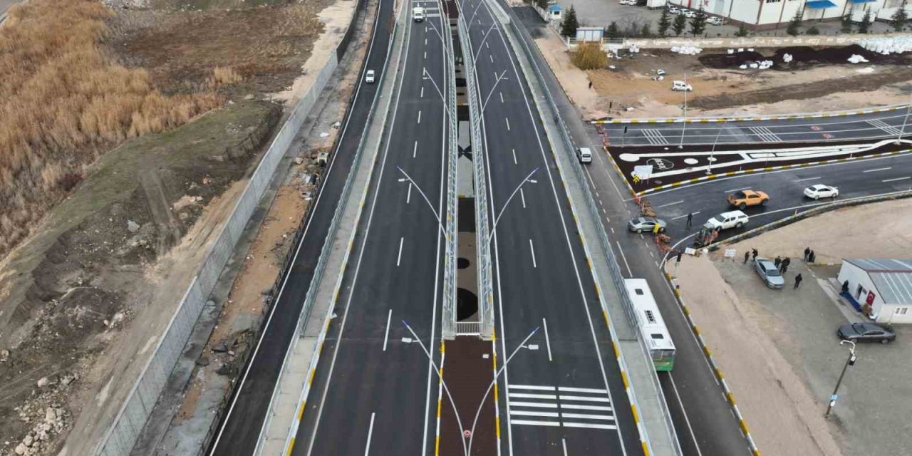 Van trafiğine nefes: Çevre yolunun 28 kilometrelik 2 etabı açılıyor