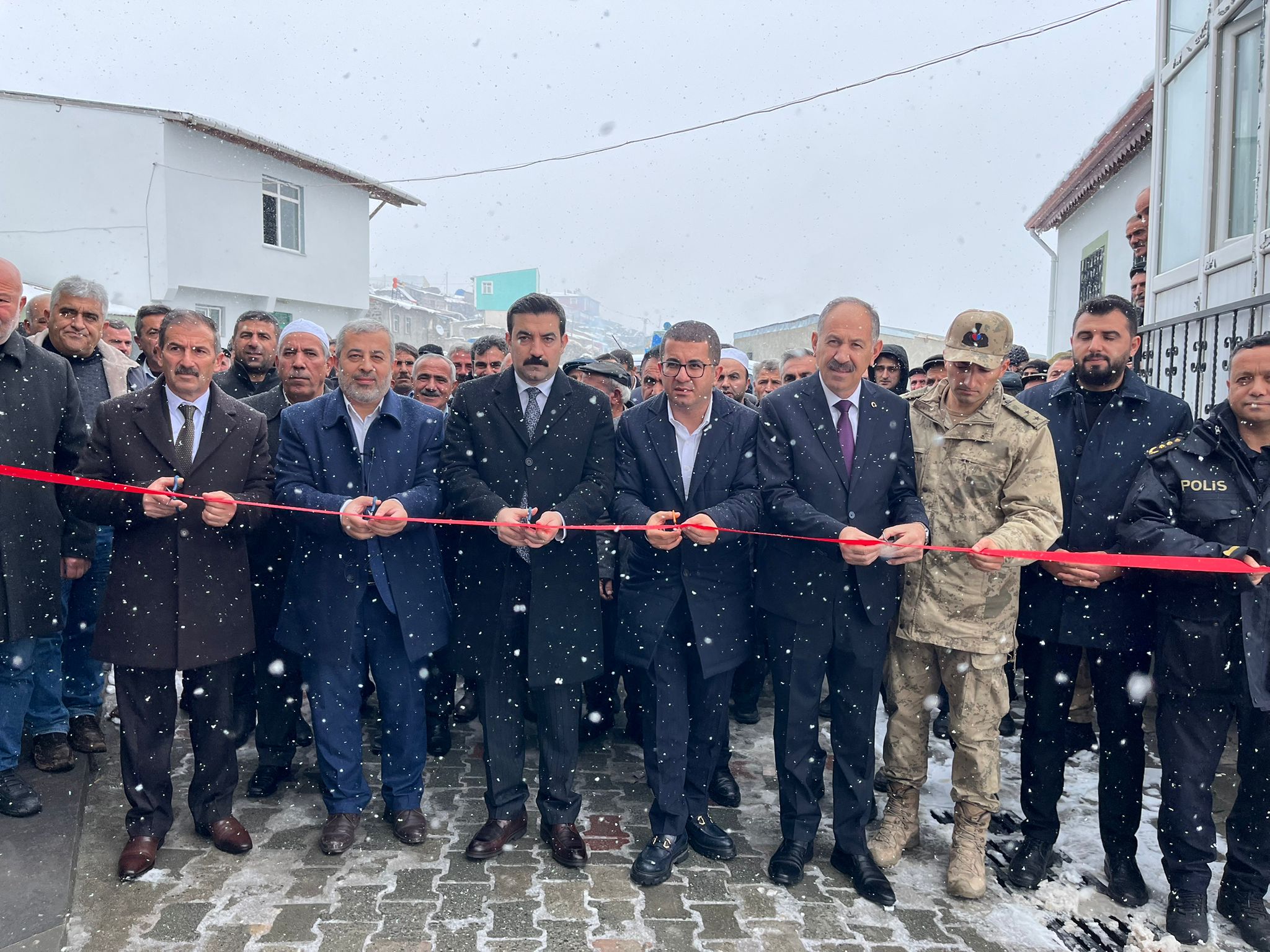 Kağızman Akören Köyü Cami ibadete açıldı