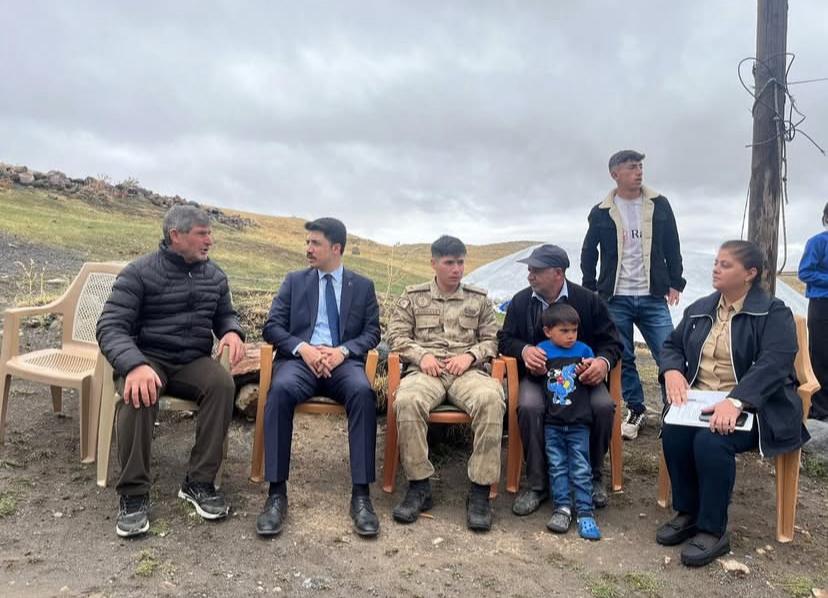 Digor’da Sosyal Devletin Gücü: Görme Engelli Bahattin Varlı’ya Yeni Ev Teslim Edildi