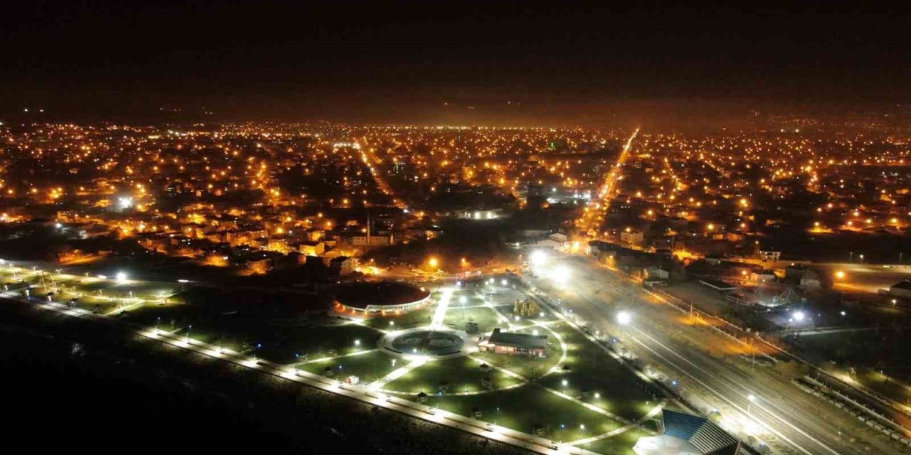 Van’da gece ve gündüz birbirinden ayrı güzel