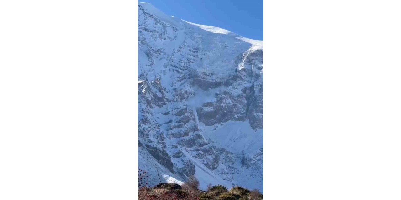 Ağrı Dağı’nda çığ düştü