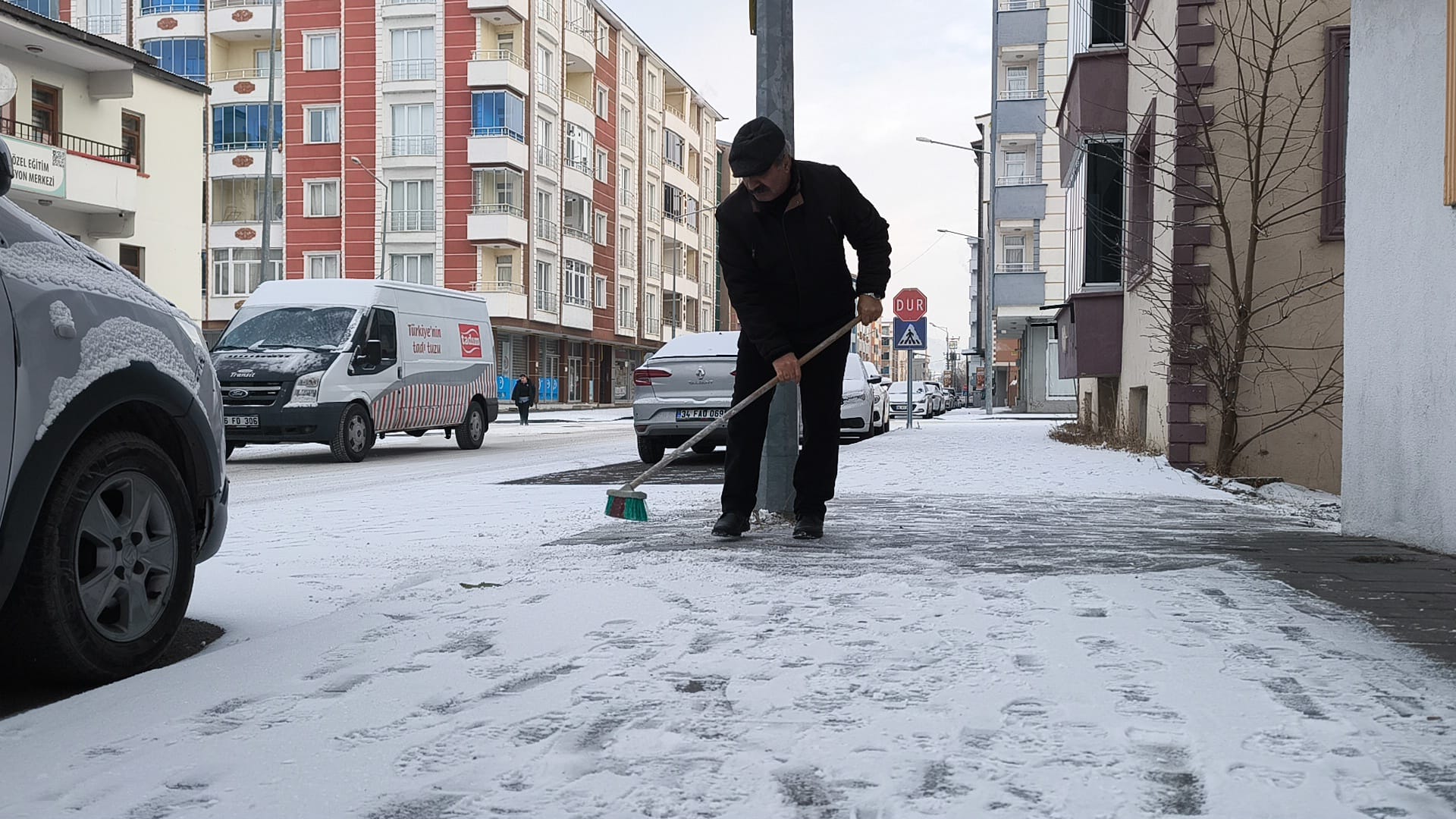 Kar, Kars’ı beyaza bürüdü