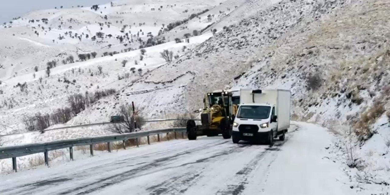 Muş’ta mahsur kalan 20 araç kurtarıldı