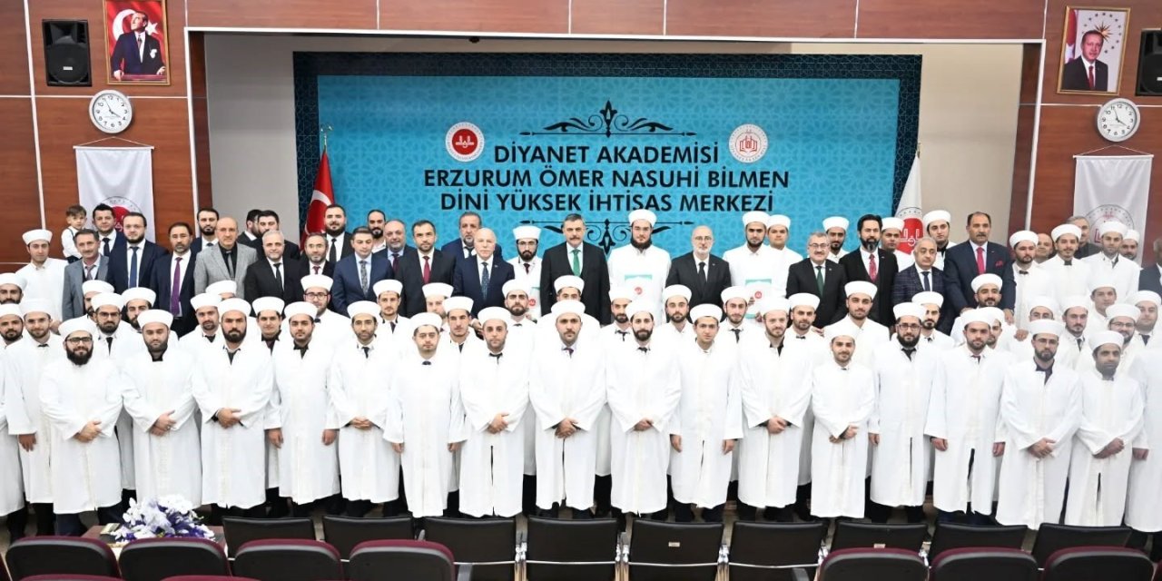 Diyanet Akademisi’nde mezuniyet heyecanı
