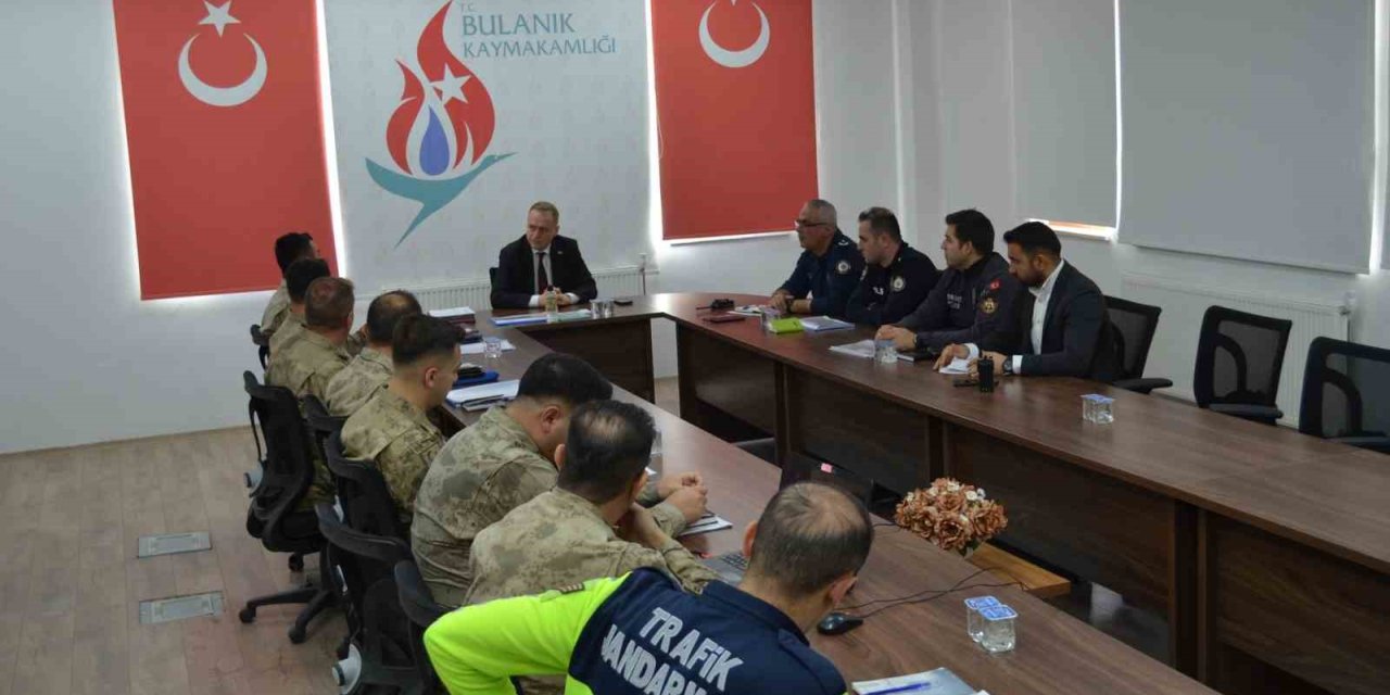 Bulanık’ta "Aylık Güvenlik ve Asayiş Toplantısı" yapıldı