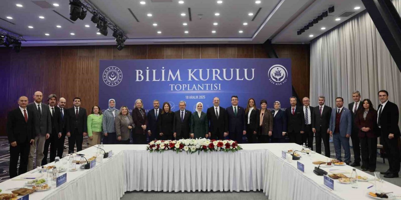 Bilim Kurulu toplantısı Rektör Hacımüftüoğlu’nun katılımıyla gerçekleştirildi; Bilim temelli sosyal politikalar vurgusu