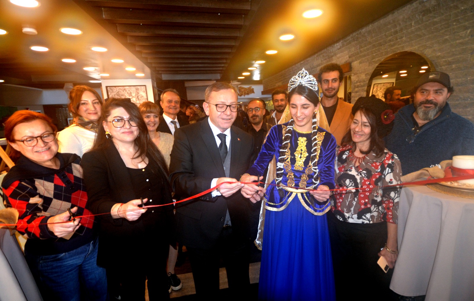 Sarıkamış’ta V. Uluslararası Sanat Çalıştayı Resim Sergisi açıldı