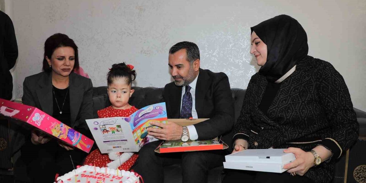 Başkan Şerifoğulları, kelebek hastası Fatma’nın çağrısını karşılıksız bırakmadı