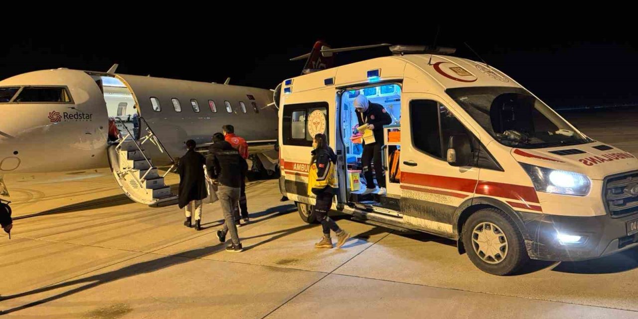 Ağrı’da 2 yaşındaki bebek ambulans uçakla İstanbul’a sevk edildi