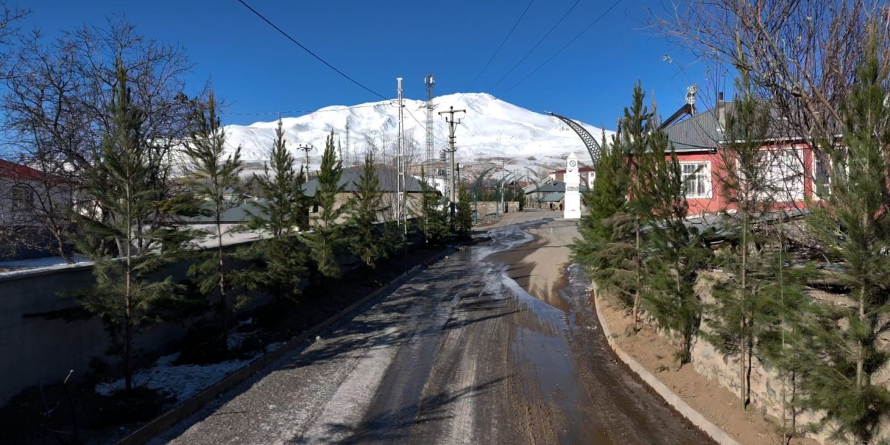 Süphan’ın eteklerinde kartpostallık belde: Aydınlar
