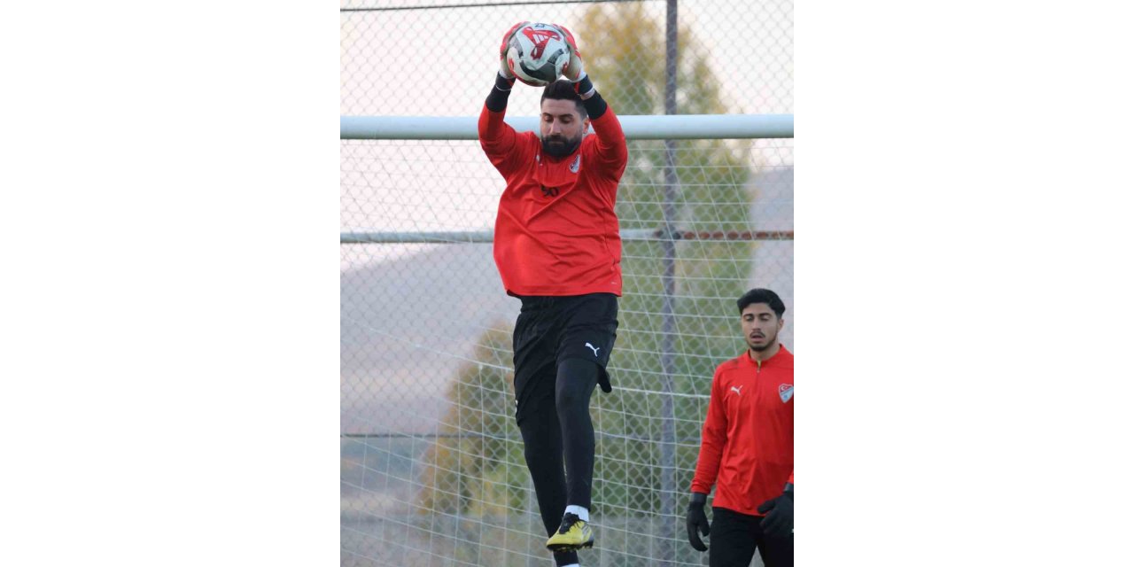 Elazığspor’da kaleci Muammer’e kulüp bulması için izin verildi