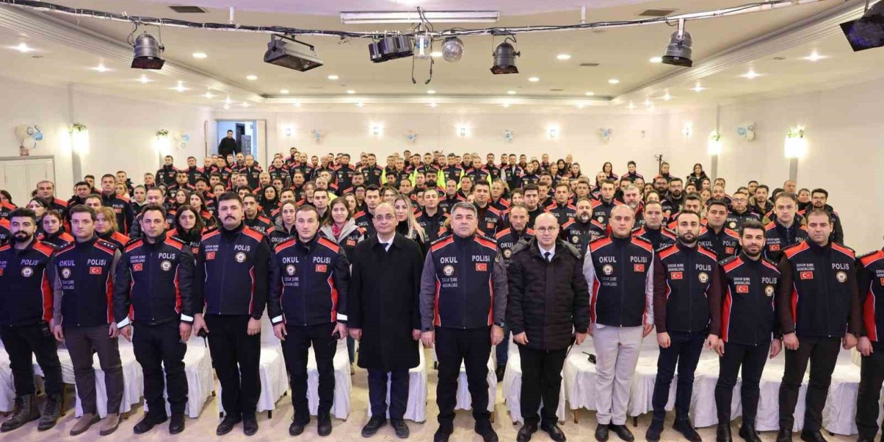 Karaburun’dan "Okul Polisi" zirvesi