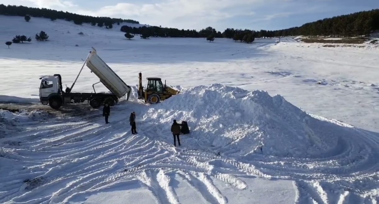 Sarıkamış'ta kardan şehit heykelleri için hazırlıklar başladı