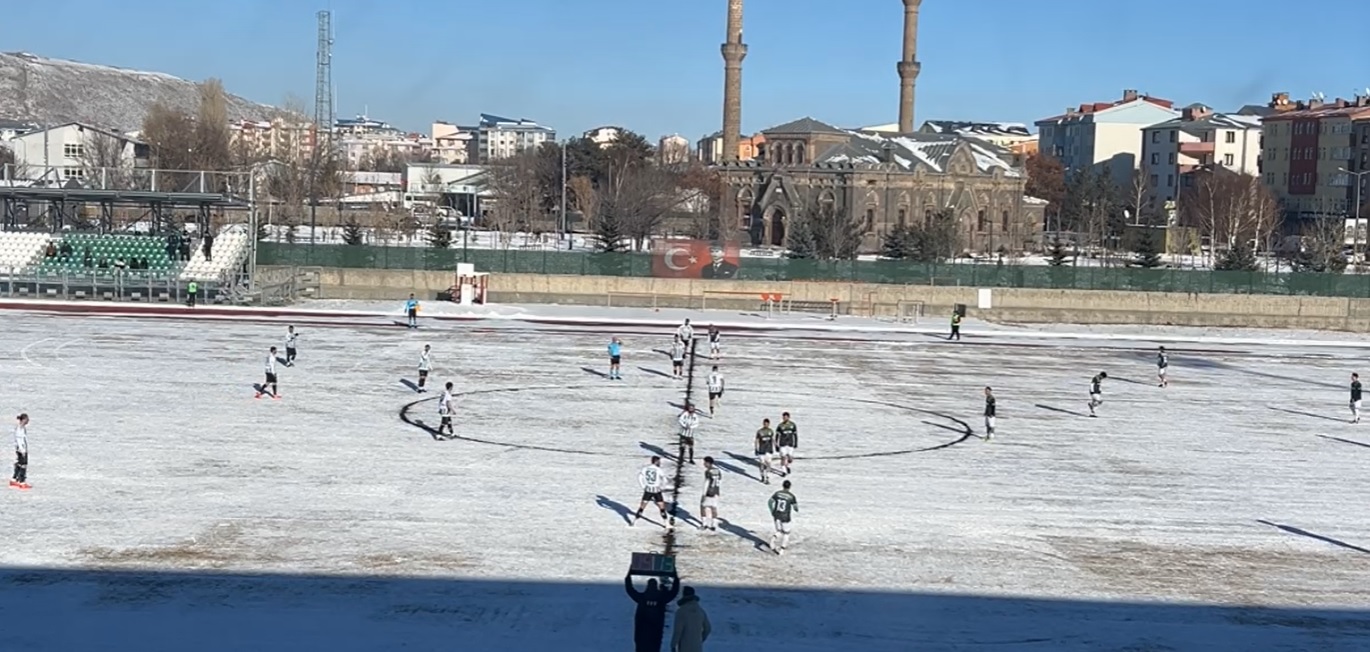 Kars 36 Spor’dan soğuk havada gol yağmuru: 7-1
