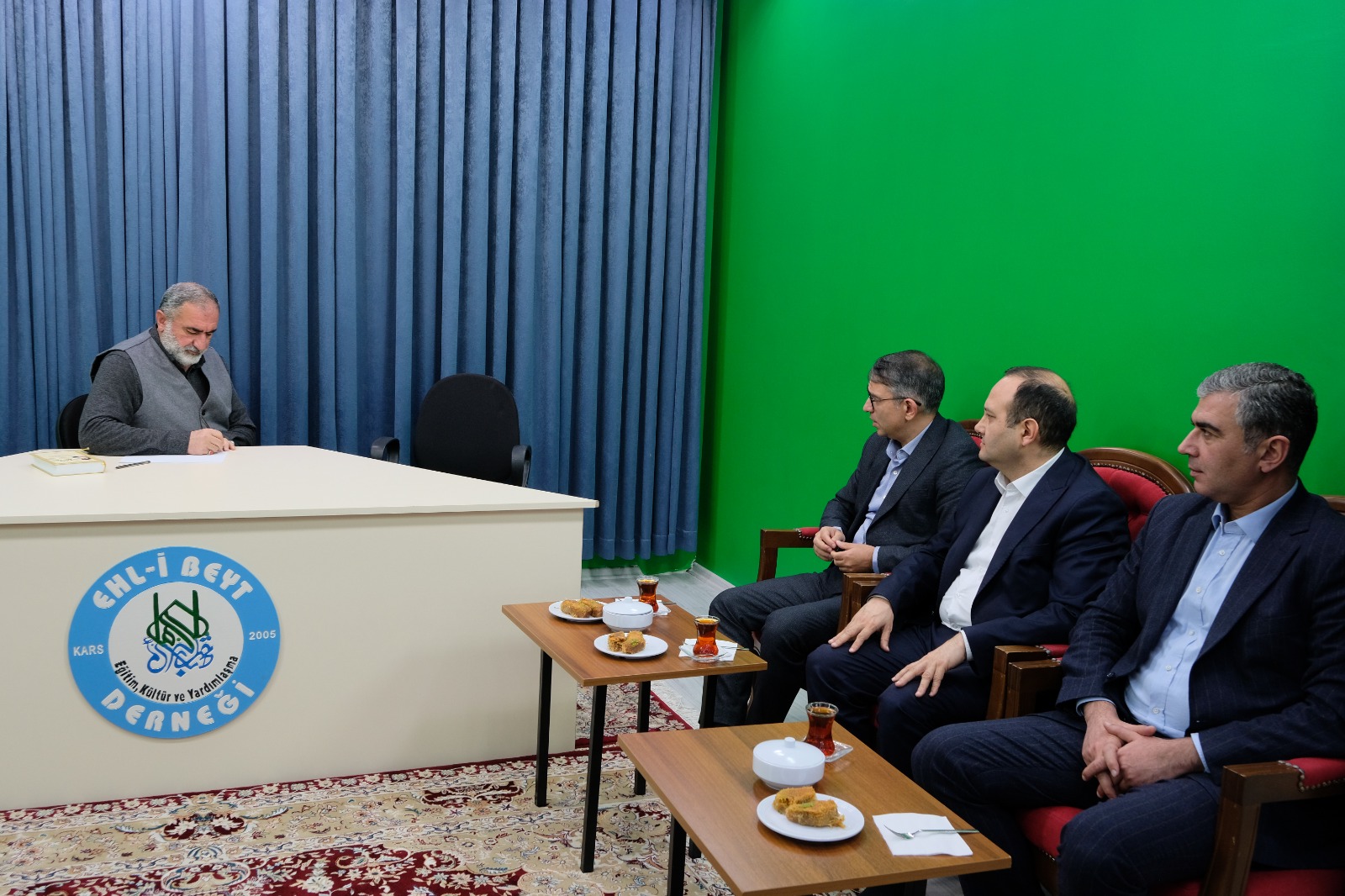 Azerbaycan Heyetinden Kars Ehlibeyt Derneğine Ziyaret