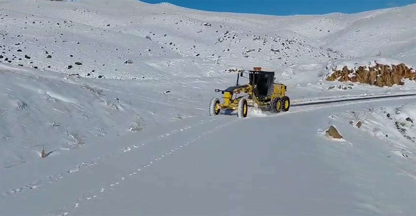Kars’ta “Kar Kaplanları”ndan zorlu kış mesaisi