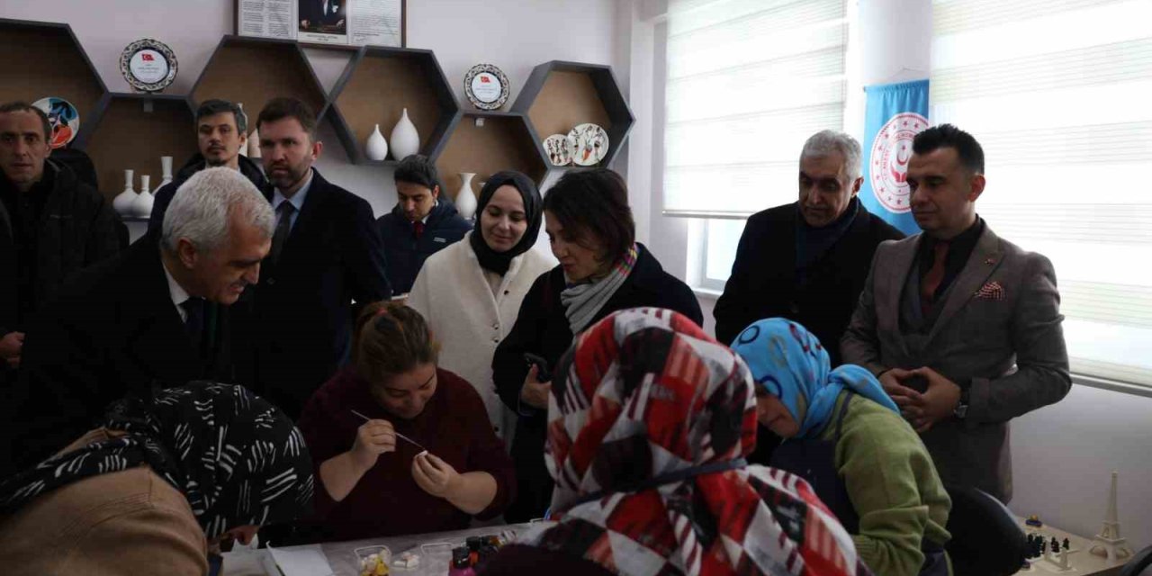 TBMM Komisyonu, Erzurum Engelsiz Yaşam Merkezinde incelemelerde bulundu