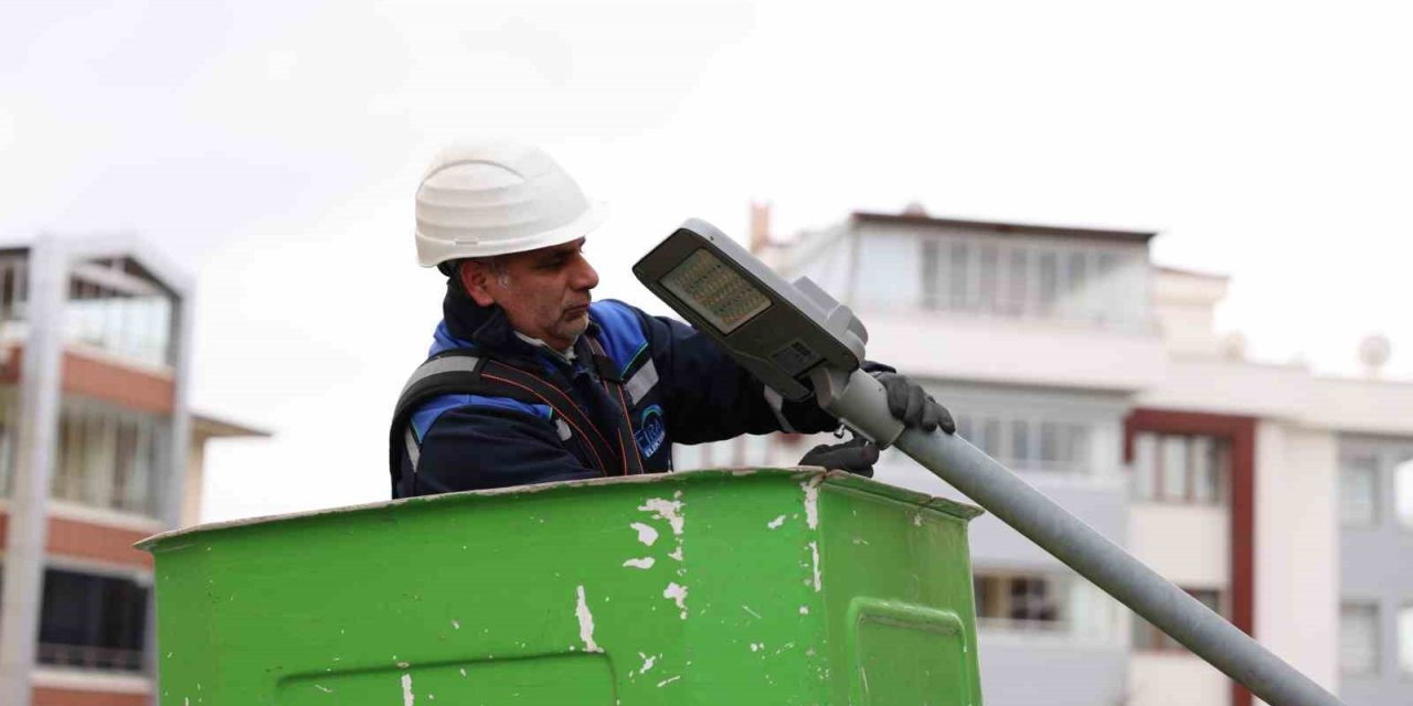 Fırat EDAŞ’tan şehir aydınlatmasına 13 milyon lirayı aşan yatırım