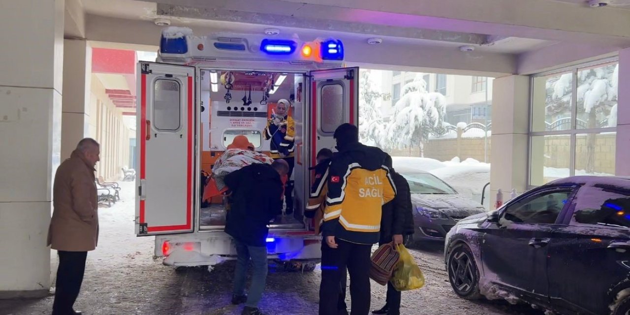 Muş’ta özel donanımlı obez ambulansla hasta nakli gerçekleştirildi