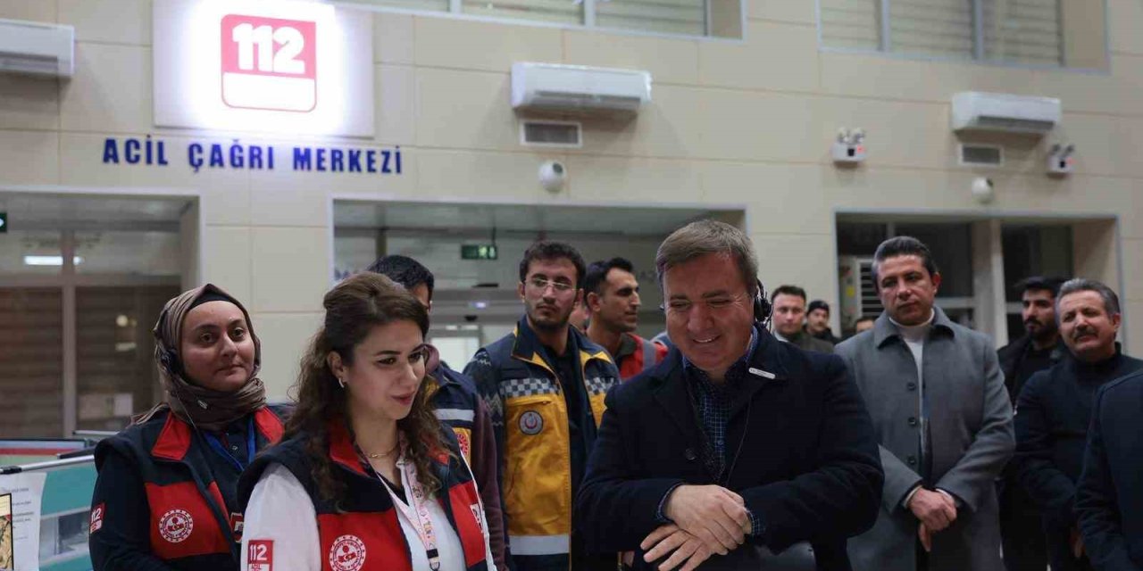 Vali Aydoğdu’dan 112 Acil Çağrı Merkezi’ne yılbaşı ziyareti