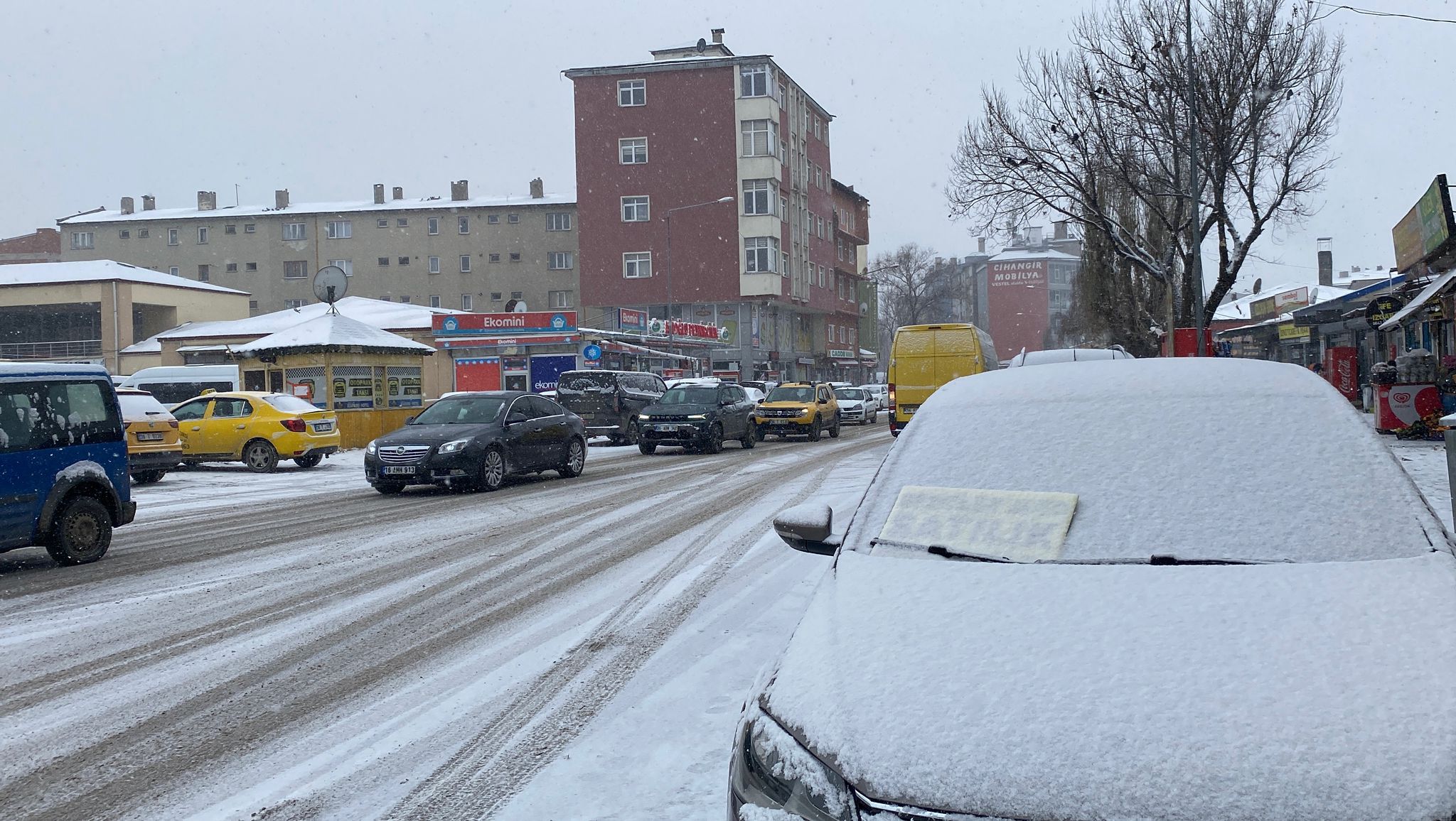 Kars’ta kar yağışı etkili oldu