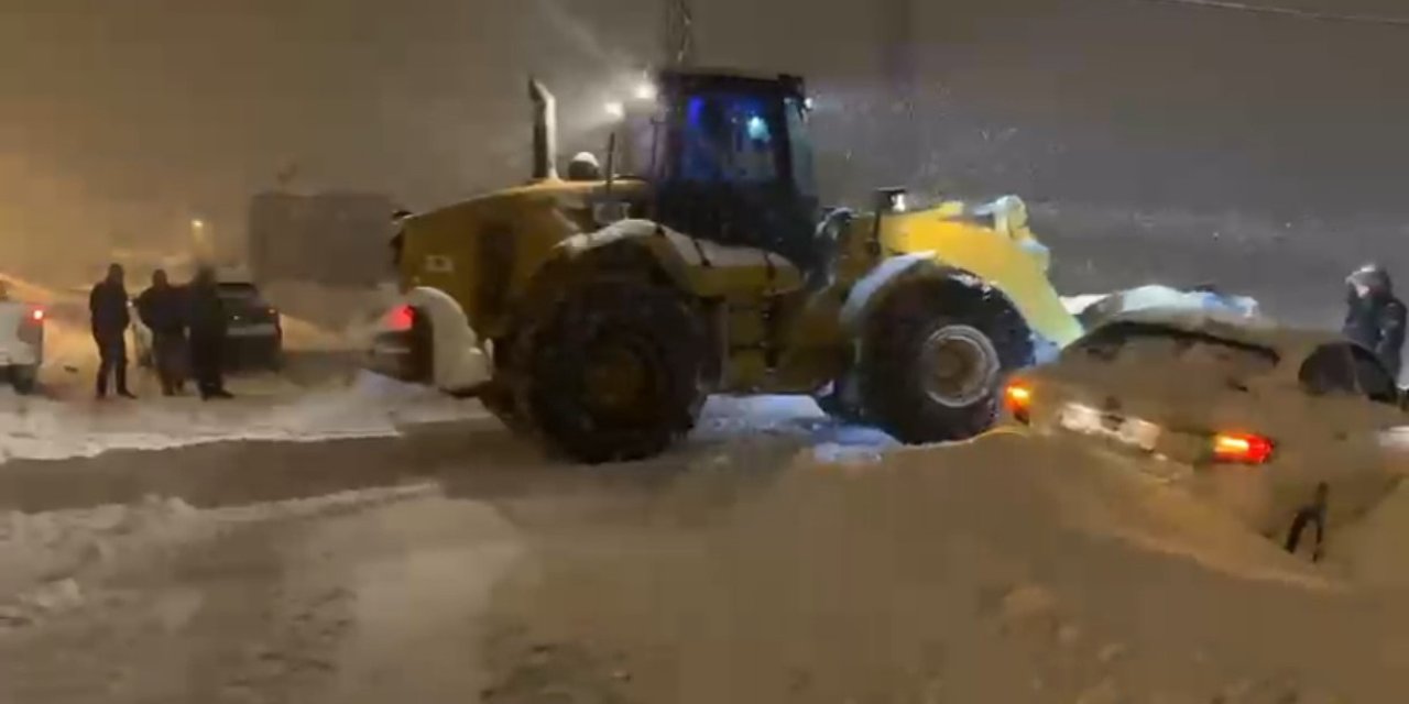 Muş’ta kar yağışı: 345 köy yolu ulaşıma kapandı