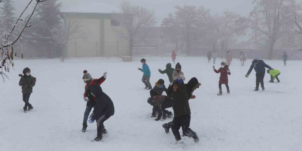 Erzincan’da eğitime bir gün ara verildi