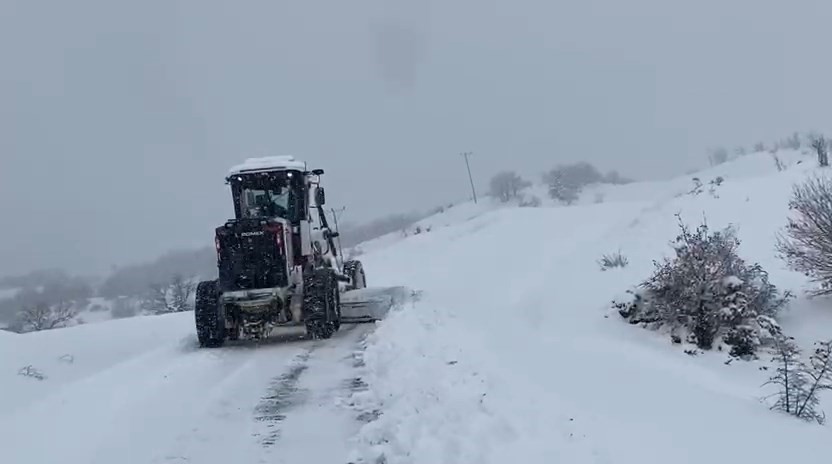 Elazığ’da 407 köy yolunda çalışmalar sürüyor