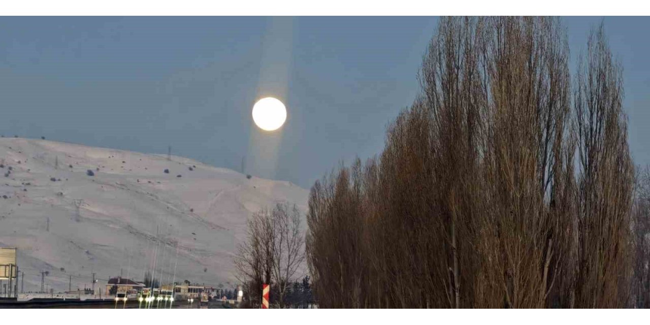 Dolunayın görüntüsü büyüledi