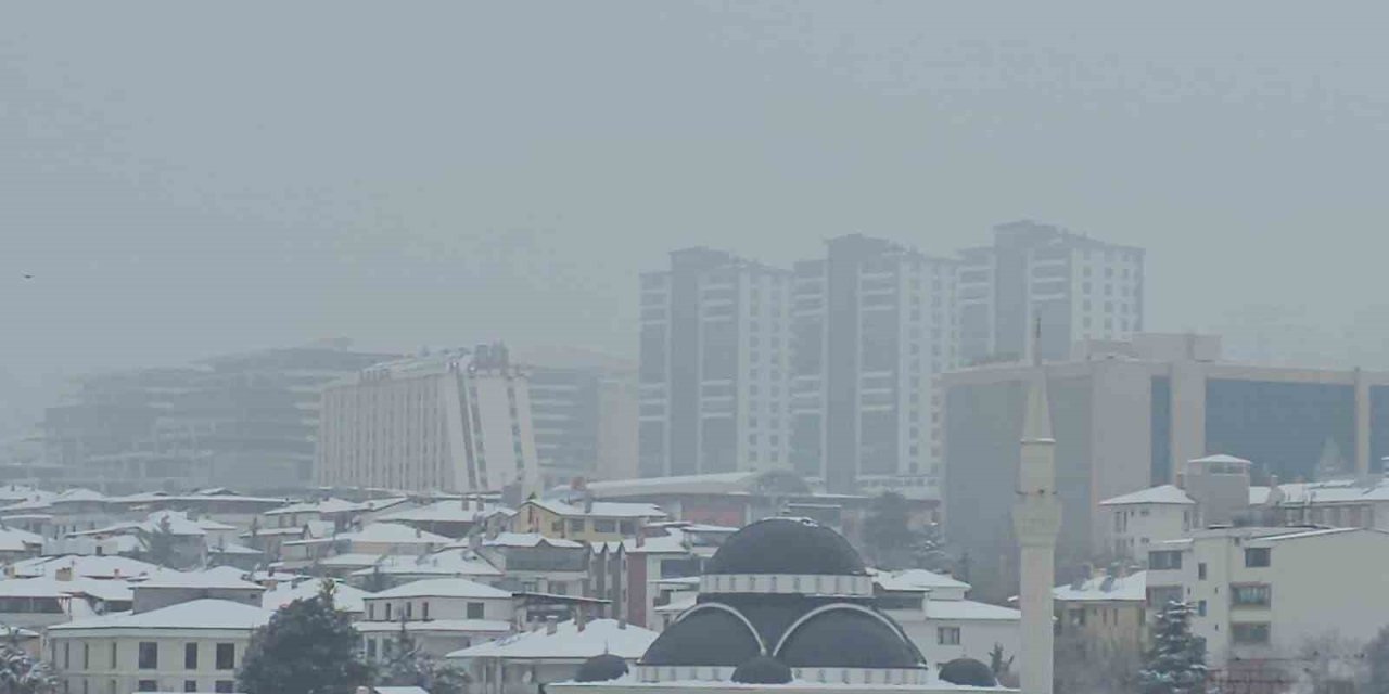 Elazığ’da yüksek kesimlerde sis etkili oluyor