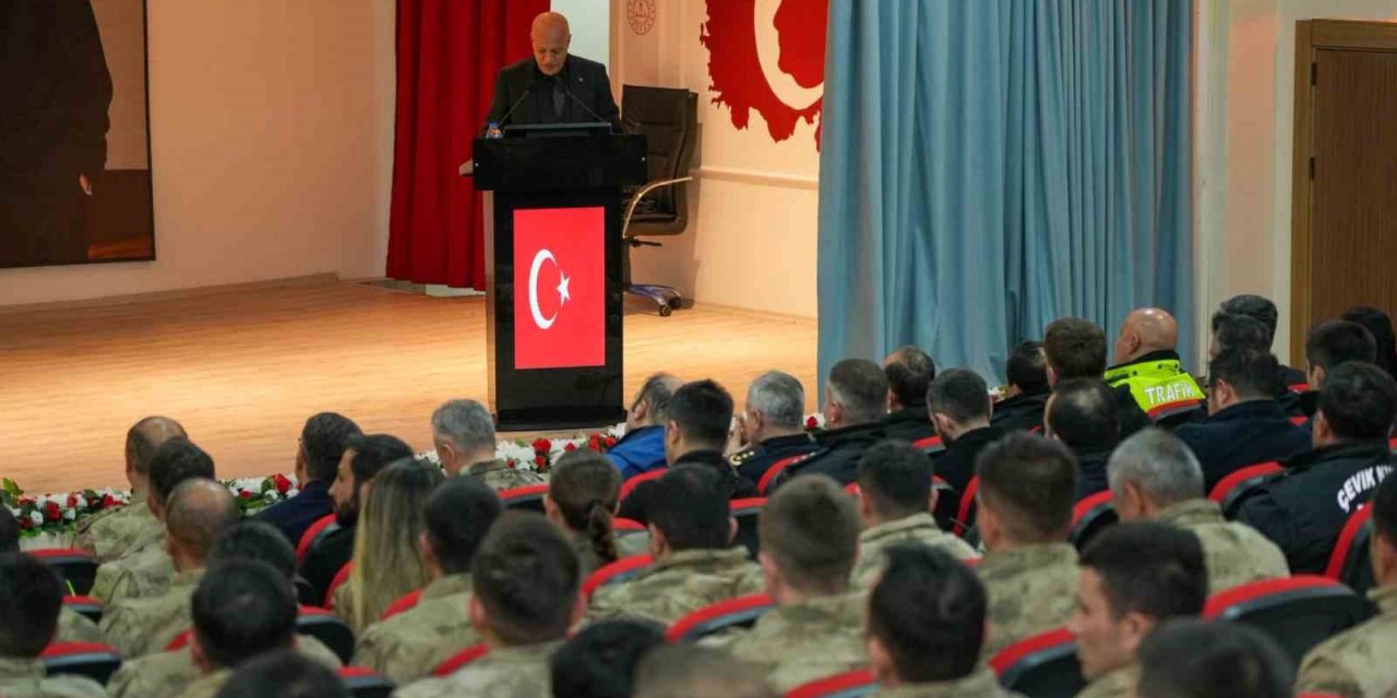 Hakkâri’de kolluk personeline etkili iletişim eğitimi