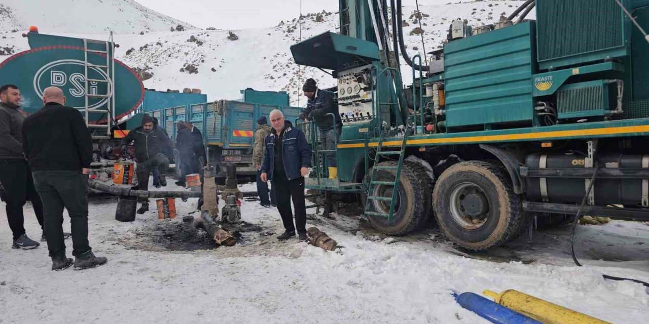 Kış ortasında içme suyu sorunu: Mahallenin suyu kurudu, belediye sondaj çalışması başlattı