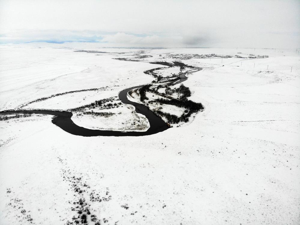 Kars’ta beyaz esaret değil, görsel şölen: Tarım arazileri ve menderesler büyülüyor