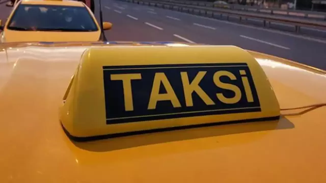 Kars’ta taksi ücretlerine yapılan zam, kamuoyunda tepkilere neden oldu.
