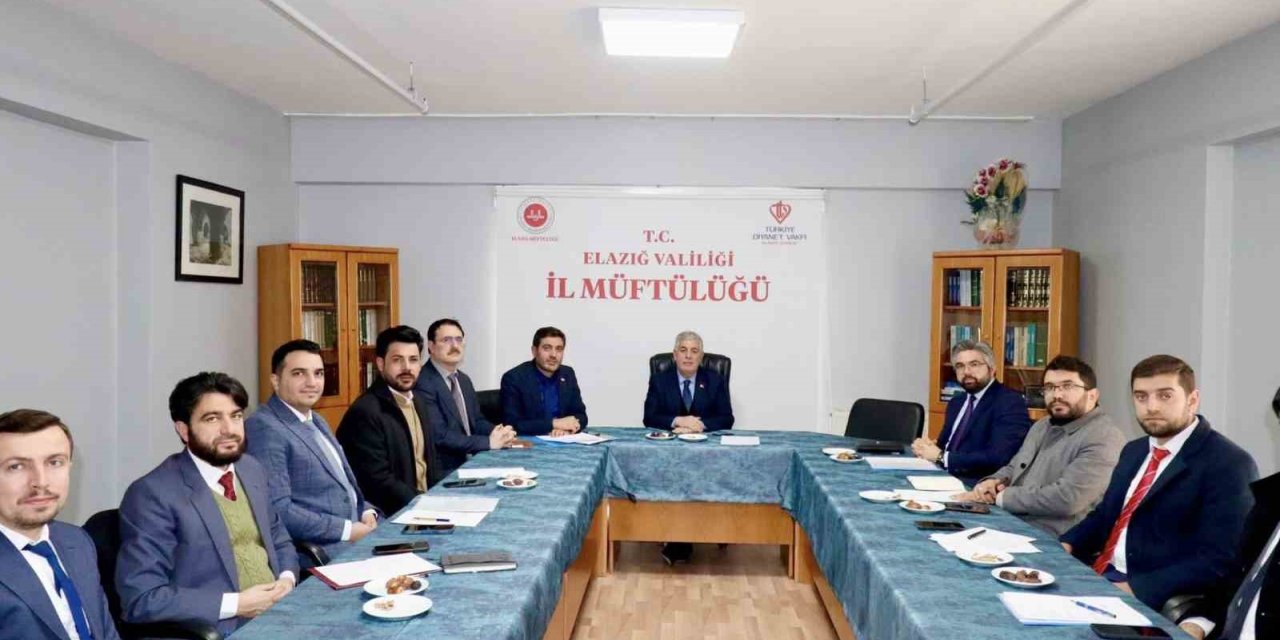 Elazığ’da ilçe müftüleri bir araya geldi