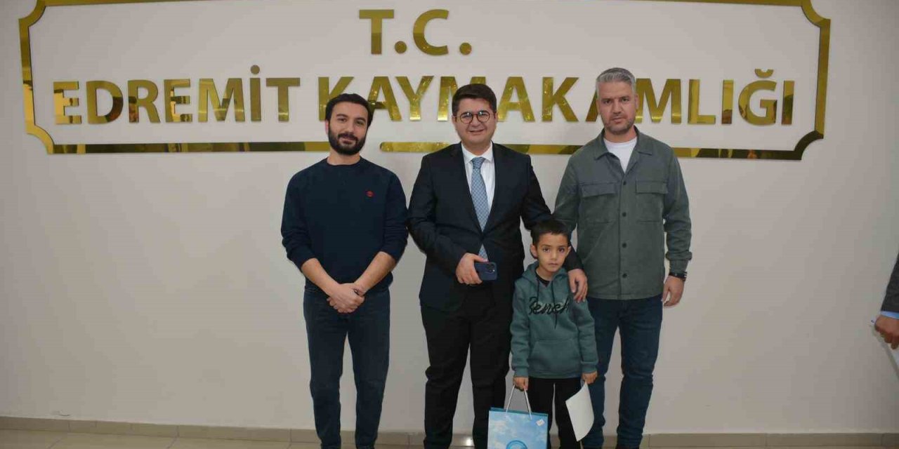 Süphan İlkokulu öğrencisi ‘Kitap Van’ projesinde ilçe birincisi oldu