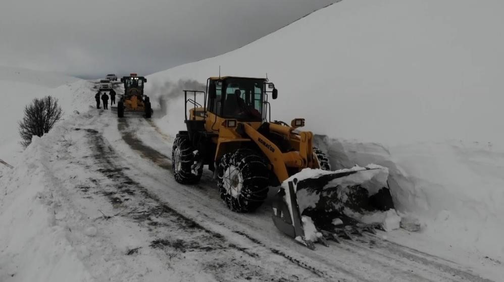 Erzincan’da 328 köy yolu ulaşıma kapandı