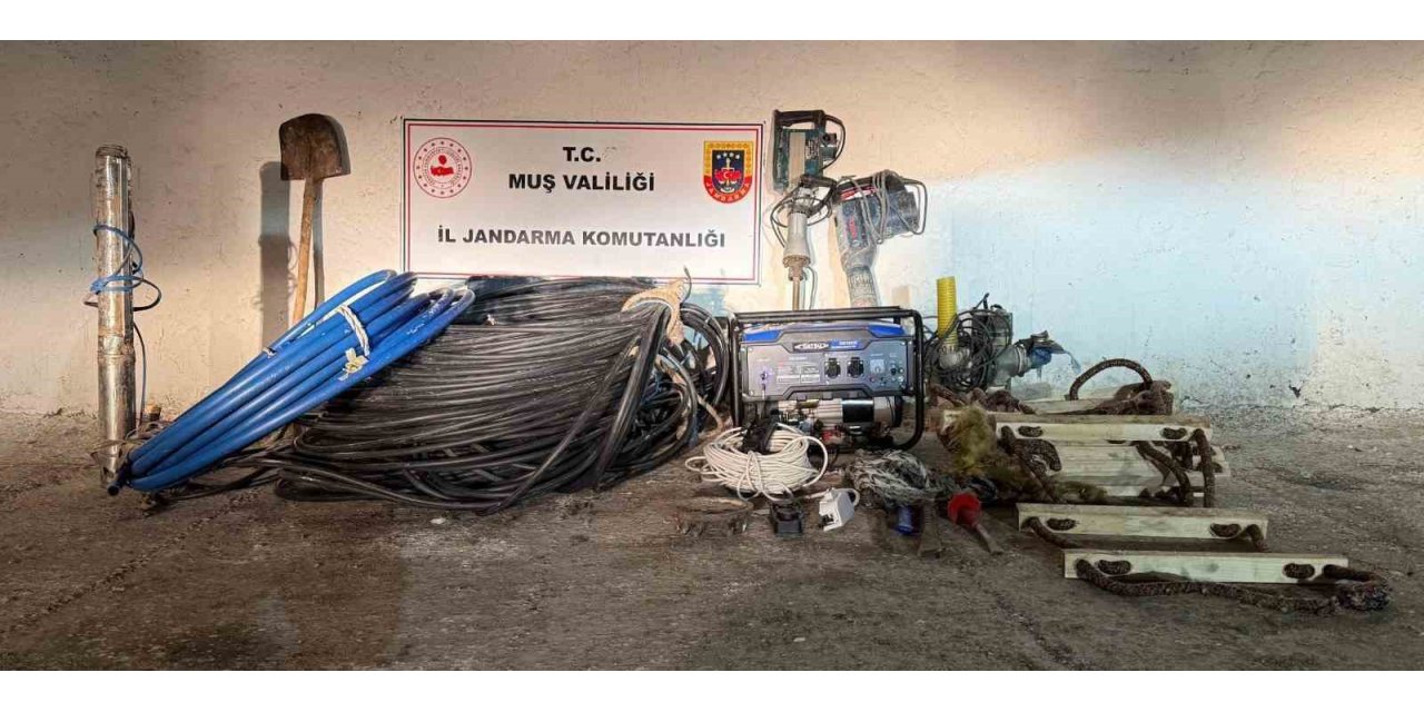 Muş’ta kaçak kazı operasyonu: 2 gözaltı