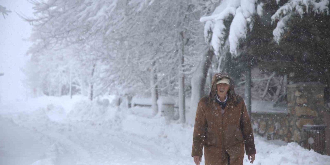 Yoğun kar yağışı Harput’u yuttu, 4 bin yıllık tarih gözden kayboldu