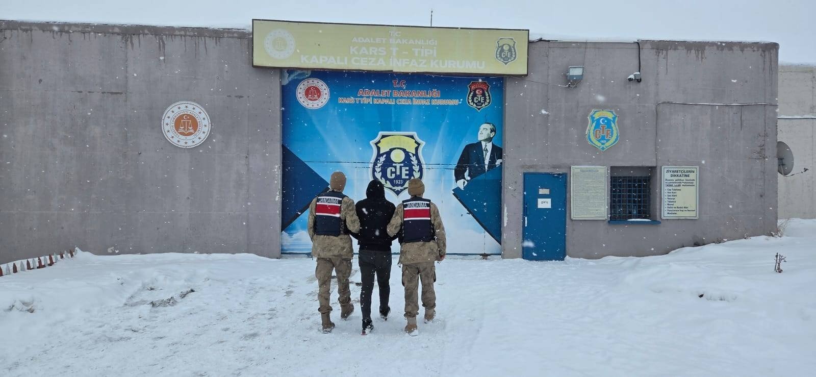 Kars’ta aranan hükümlüler yakalandı