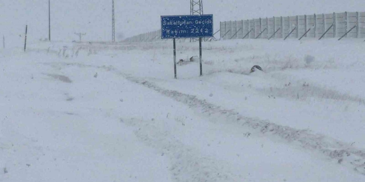 Ardahan’da 60 köy yolu ulaşıma kapandı