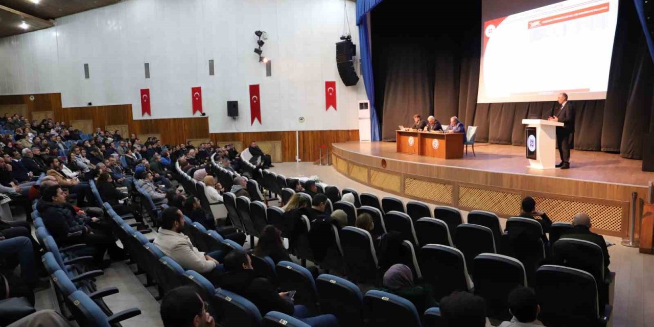 Rektör Prof. Dr. Göktaş, akademik personelle bir araya geldi