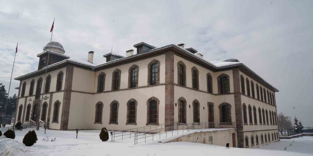 MHP İl Başkanı Yurdagül; "Erzurum kongre binası yıkılmayacak"