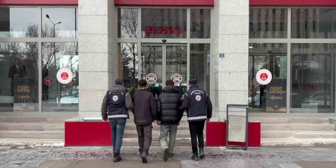 Erzurum’da 48 göçmen ve 4 organizatör yakalandı