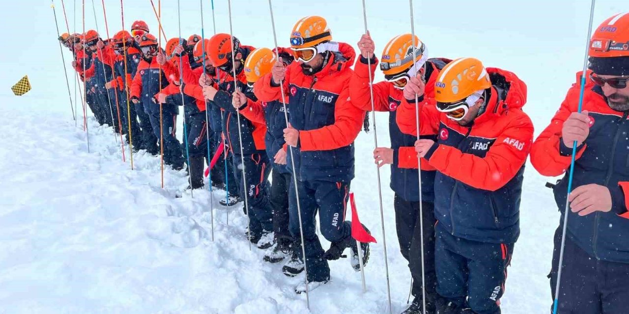 Çığ riskine karşı bölgesel AFAD eğitimi Van’da başladı