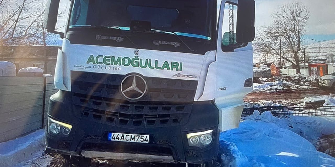 Malatya’da beton mikserinin çarptığı yaya yaralandı