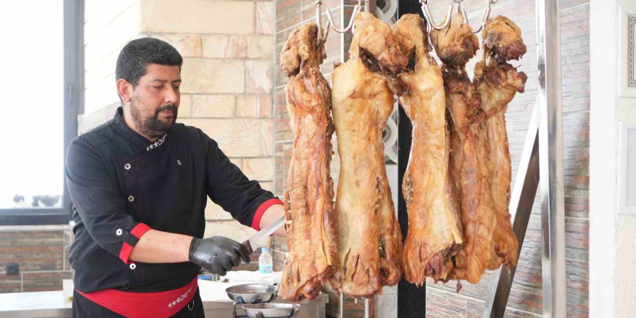 Muş büryanı hem lezzeti hem de besleyici yönüyle öne çıkıyor