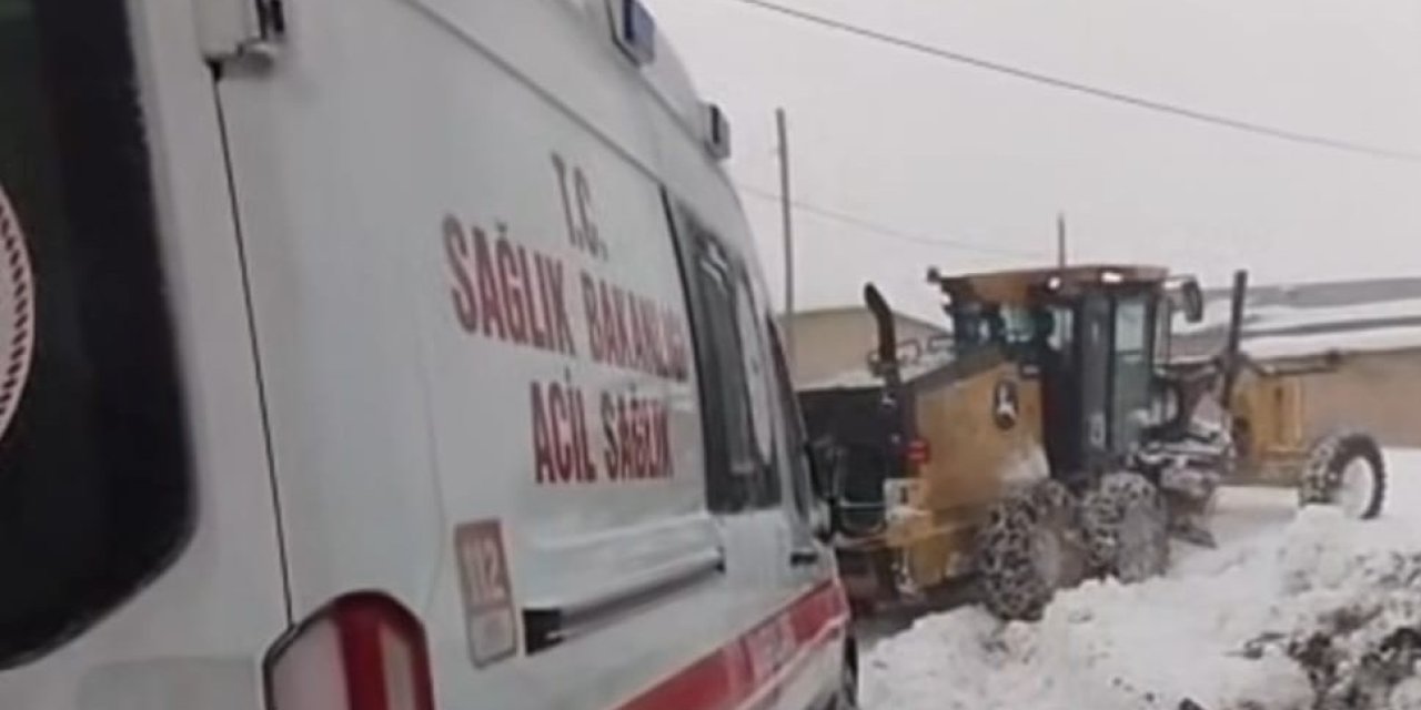 Darende Belediyesi’nin karla mücadele çalışmaları kesintisiz sürüyor