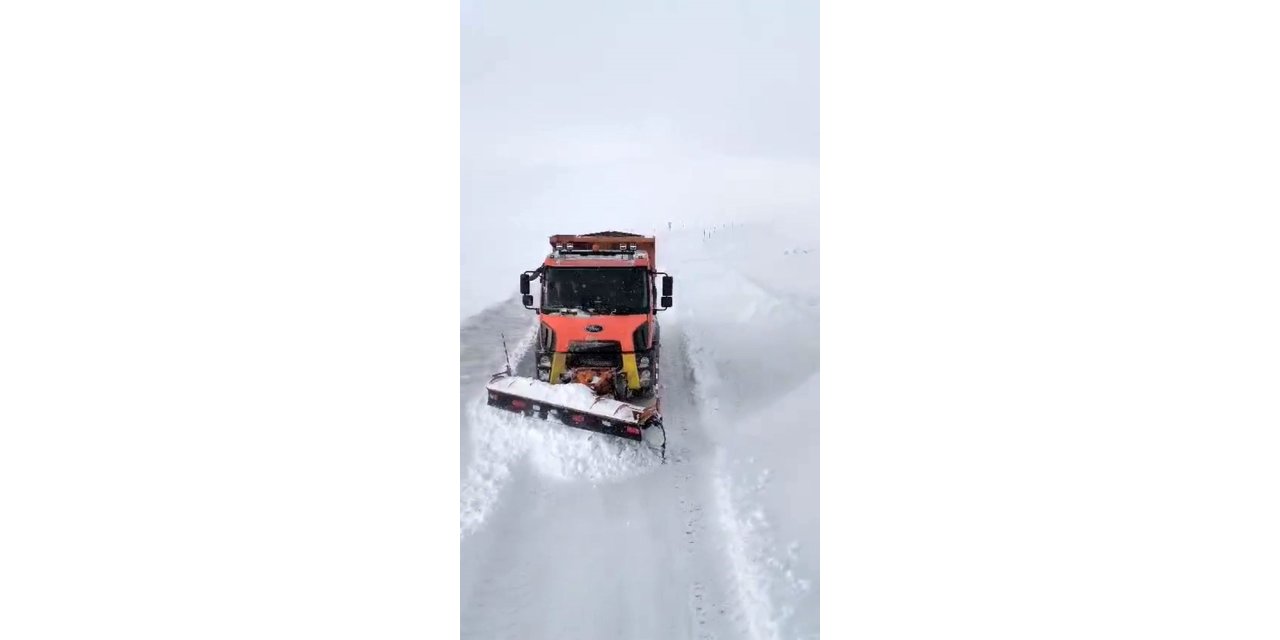 Ağrı-Kağızman kara yolunda yoğun tipi etkili oluyor